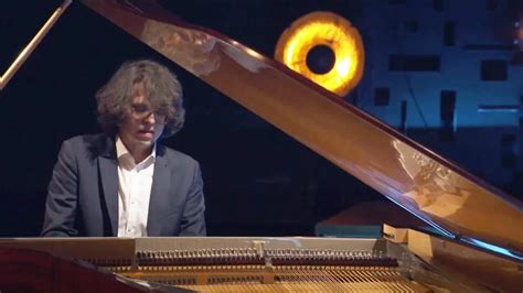 lucas debargue|lucas debargue concert.